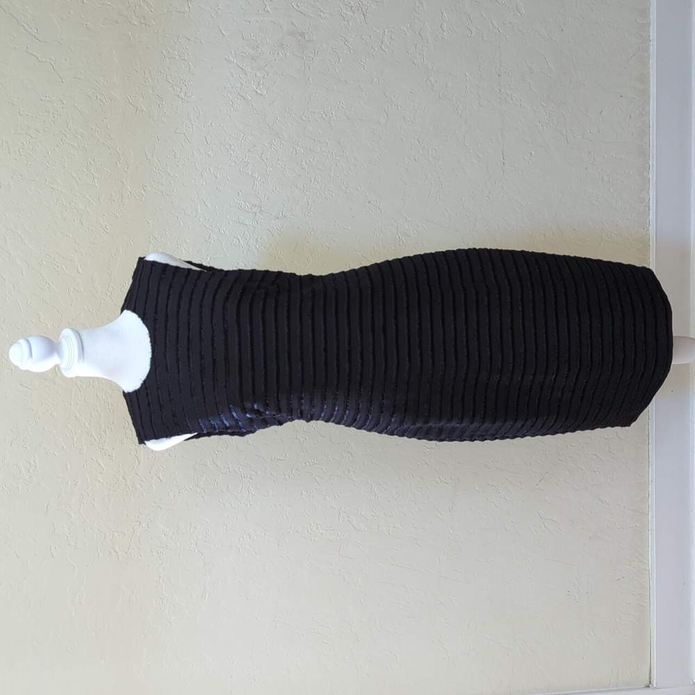 Rachel Roy Black Sleeveless Ripple Textured Midi Shift Dress Size 6